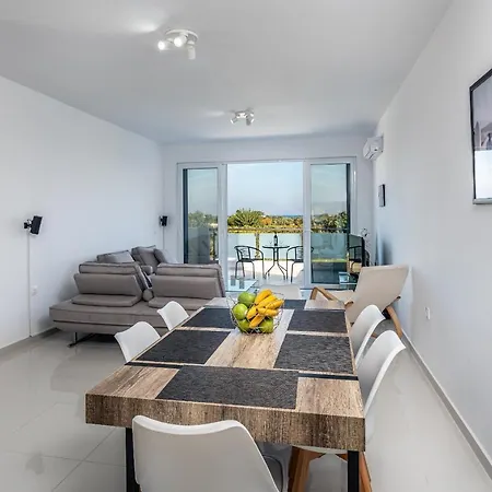 Asteria Pearl 2 With Rooftop Jacuzzi Βίλα