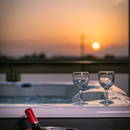 فيلة Asteria Pearl 2 With Rooftop Jacuzzi