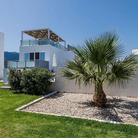 Willa Asteria Pearl 2 With Rooftop Jacuzzi *