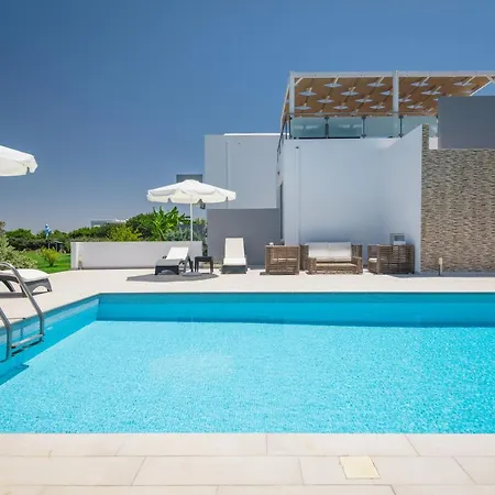 Villa Asteria Pearl 2 With Rooftop Jacuzzi