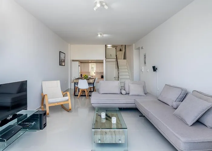 Asteria Pearl 2 With Rooftop Jacuzzi Tigaki