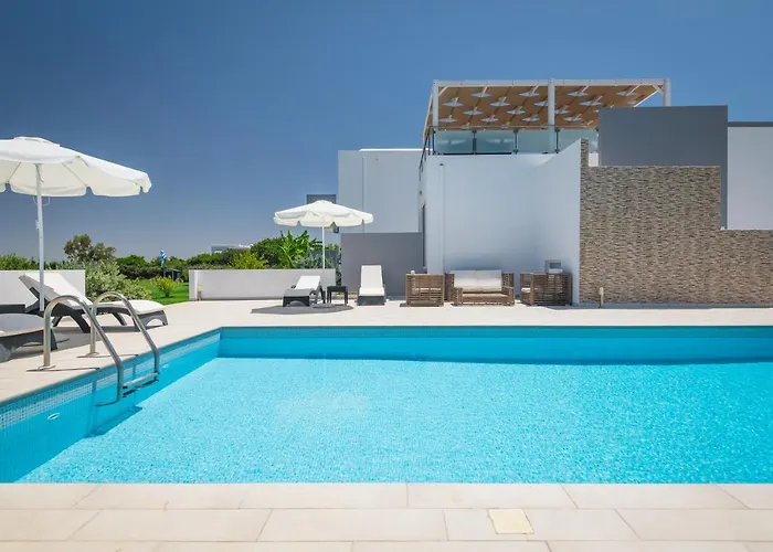 Villa Asteria Pearl 2 With Rooftop Jacuzzi