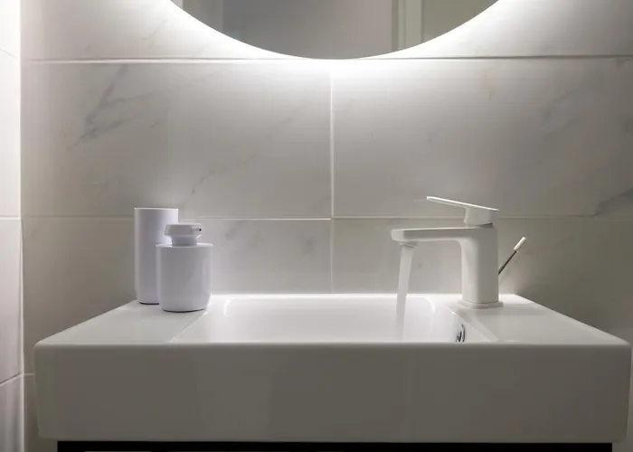 Asteria Pearl 2 With Rooftop Jacuzzi *