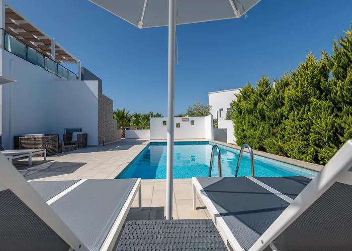 Asteria Pearl 2 With Rooftop Jacuzzi Villa *