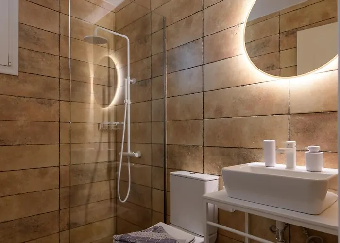 Asteria Pearl 2 With Rooftop Jacuzzi *