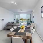 Asteria Pearl 2 With Rooftop Jacuzzi Villa