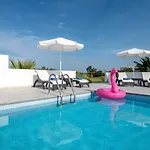 Villa Asteria Pearl 2 With Rooftop Jacuzzi