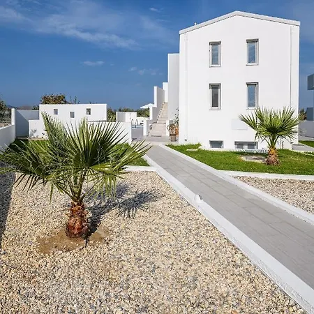 Villa Asteria Pearl 2 With Rooftop Jacuzzi *