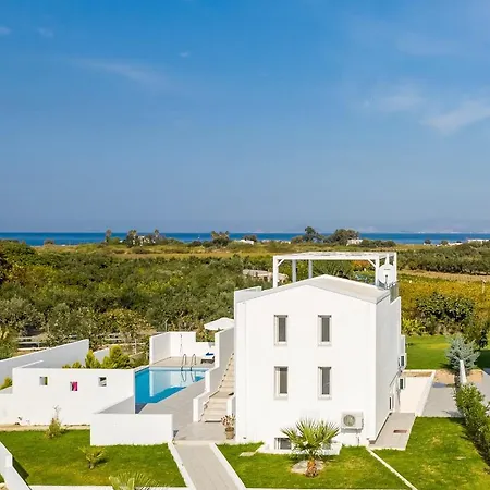 Villa Asteria Pearl 2 With Rooftop Jacuzzi *