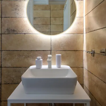 Villa Asteria Pearl 2 With Rooftop Jacuzzi