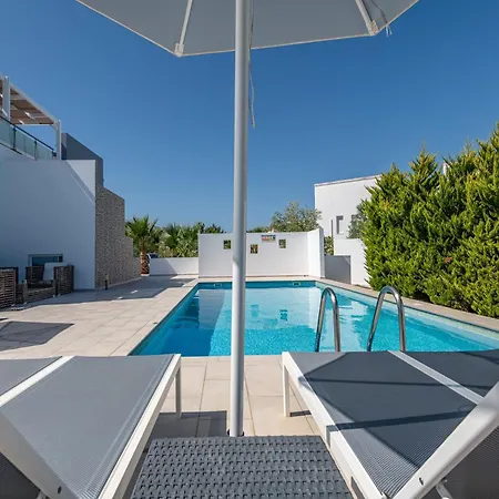 Asteria Pearl 2 With Rooftop Jacuzzi Villa *