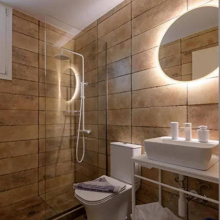 Asteria Pearl 2 With Rooftop Jacuzzi *