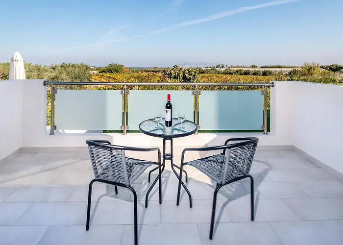 Asteria Pearl 2 With Rooftop Jacuzzi Tigaki