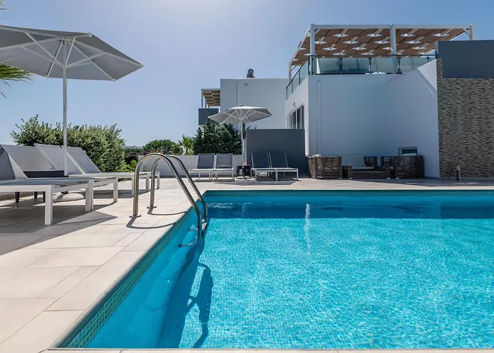 Asteria Pearl 2 With Rooftop Jacuzzi Villa